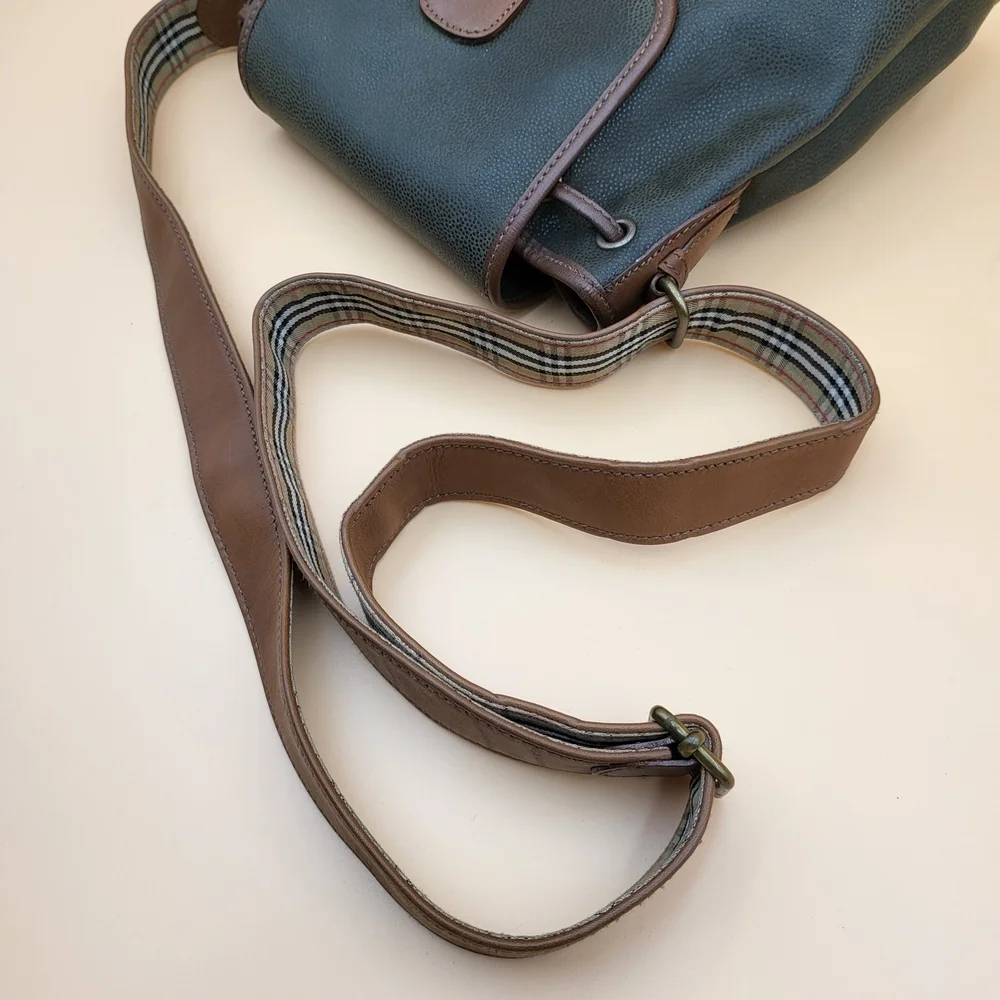 Burberrys leather vintage England check crossbody shoulder bag..authentic ! - Picture 12 of 16